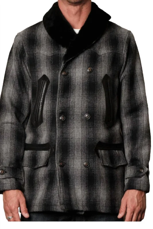 Fashionable Boots Tolgate Wool Overcoat In Charcoal Plaid